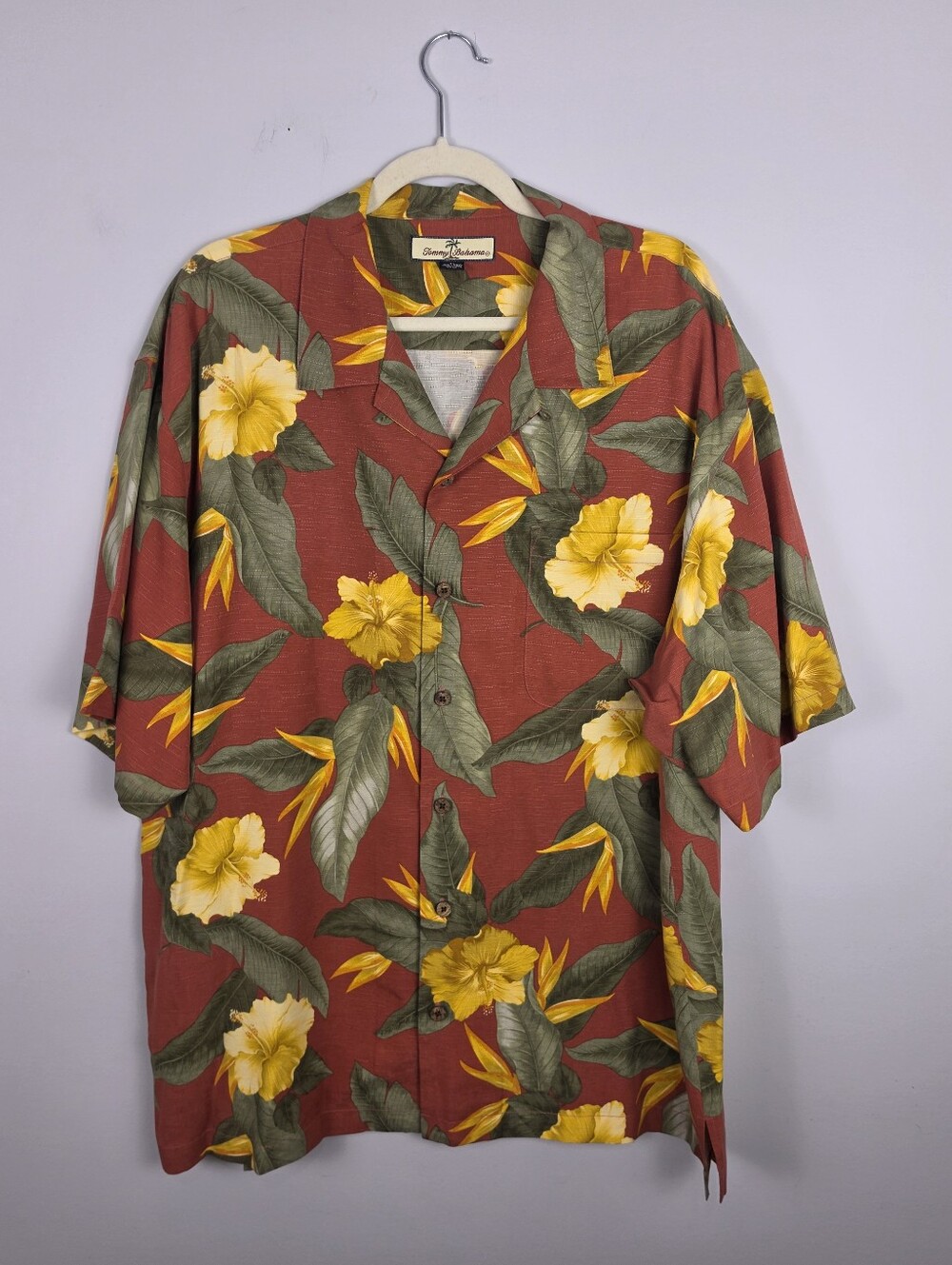 Tommy Bahama Red Silk Floral Hibiscus Camp Shirt Men's XL Summer Resort
